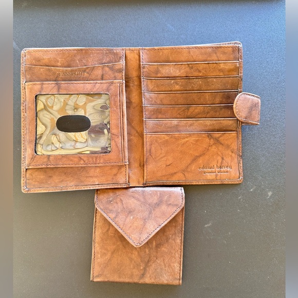 Vintage Edward Harvey passport cover with envelope card case. Brown color. - Picture 2 of 5